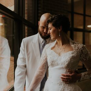 Meet your Posher, Dinae